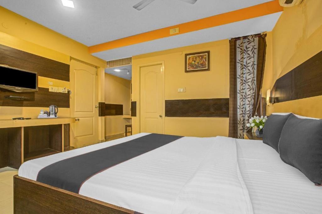 Hotel Mgr 퐁디셰리 외부 사진
